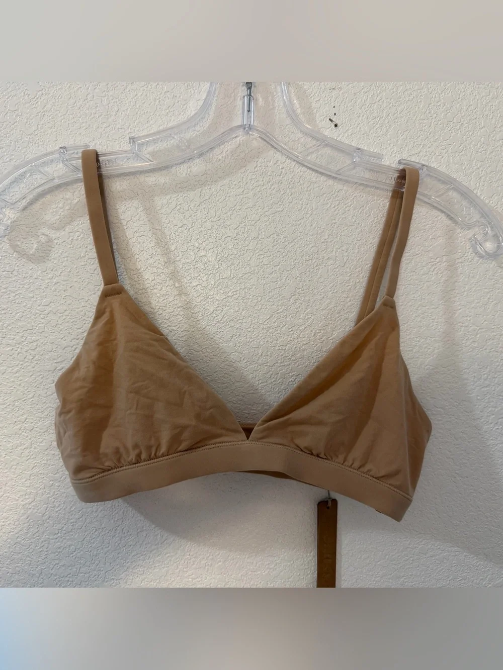 NWT SKIMS Fits Everybody Triangle Bralette Size Small Clay Ultra Soft Stretch